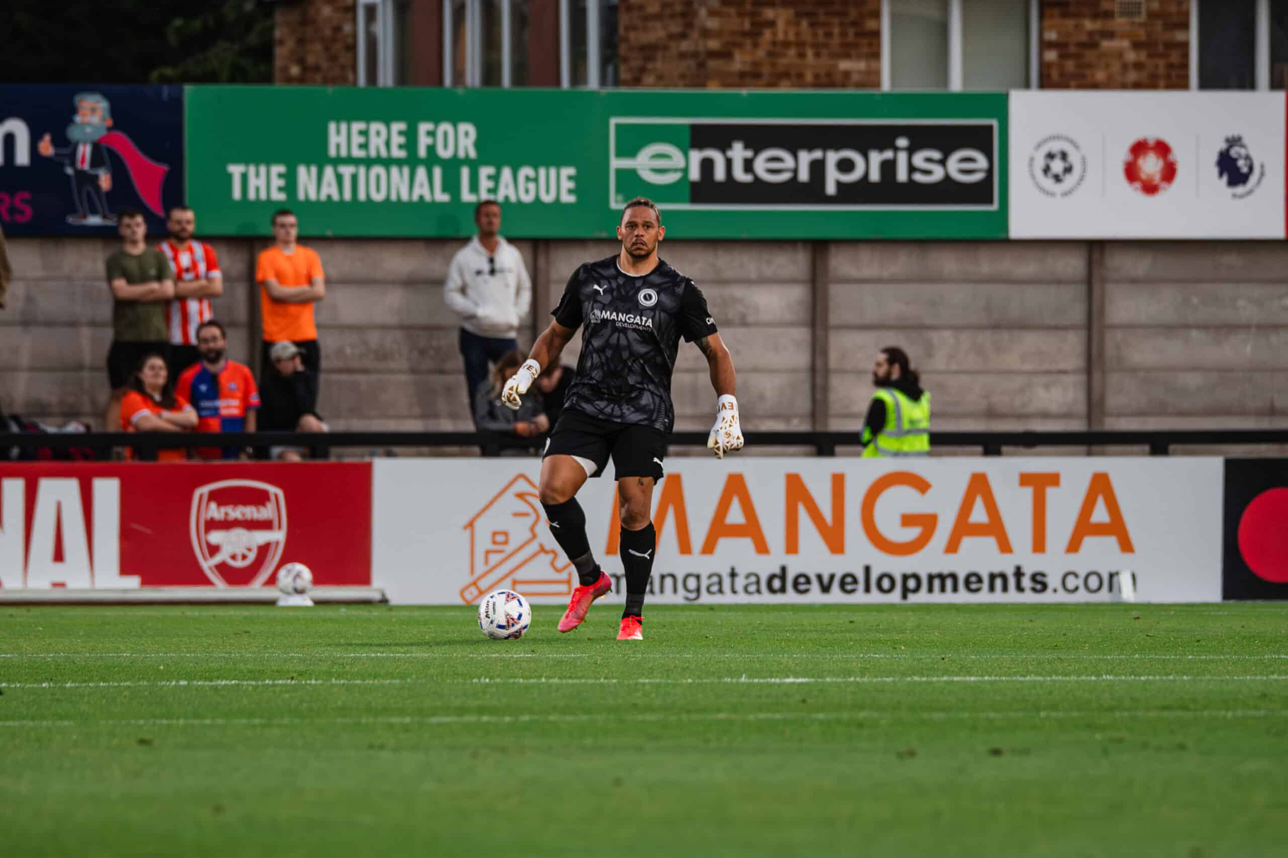 Nathan joins Bedford Town on loan